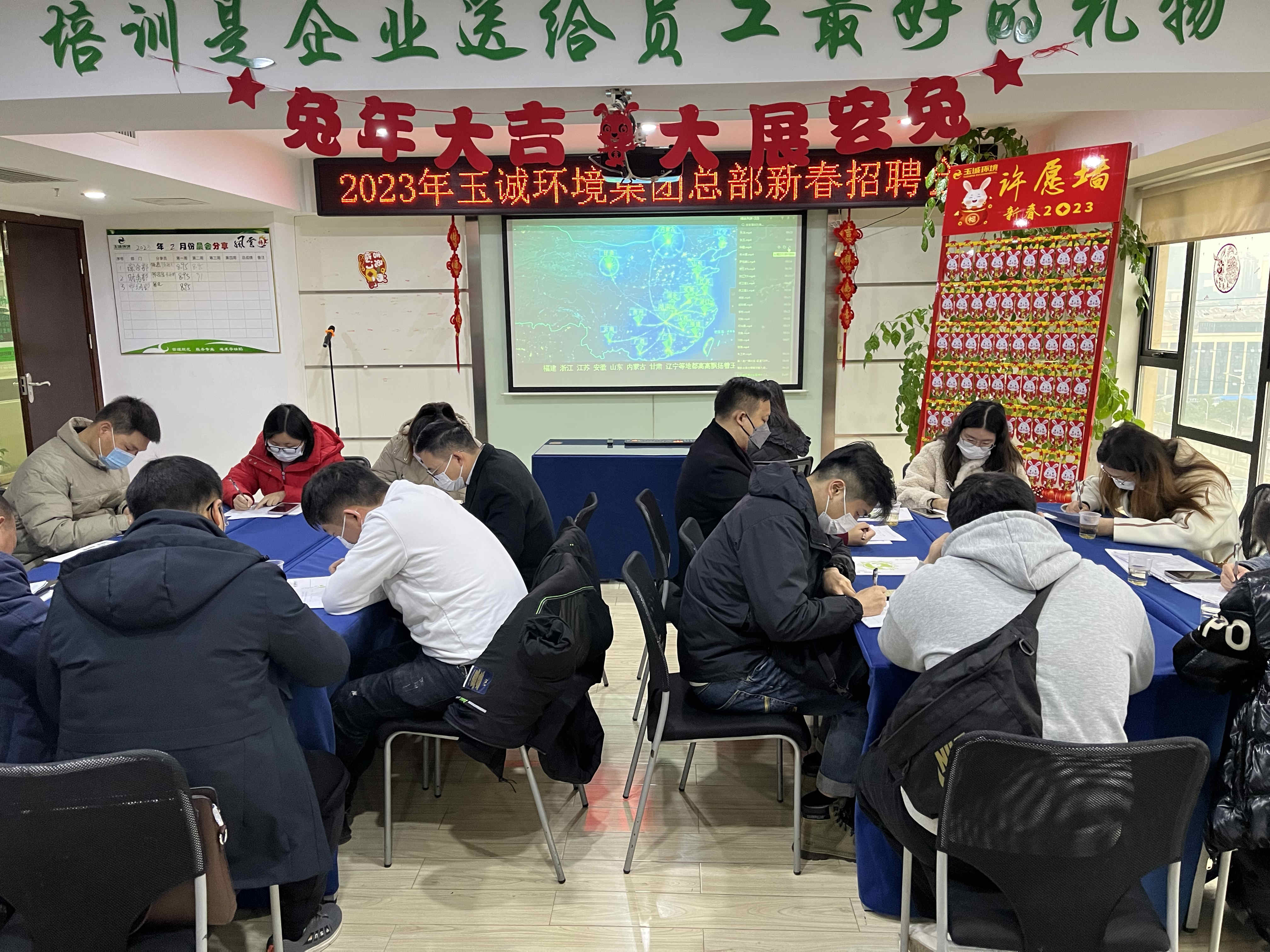 長(cháng)沙清潔,長(cháng)沙清潔服務(wù),長(cháng)沙專(zhuān)業(yè)清潔,長(cháng)沙清潔公司,湖南專(zhuān)業(yè)清潔,長(cháng)沙保潔公司,長(cháng)沙專(zhuān)業(yè)保潔,長(cháng)沙物業(yè)保潔